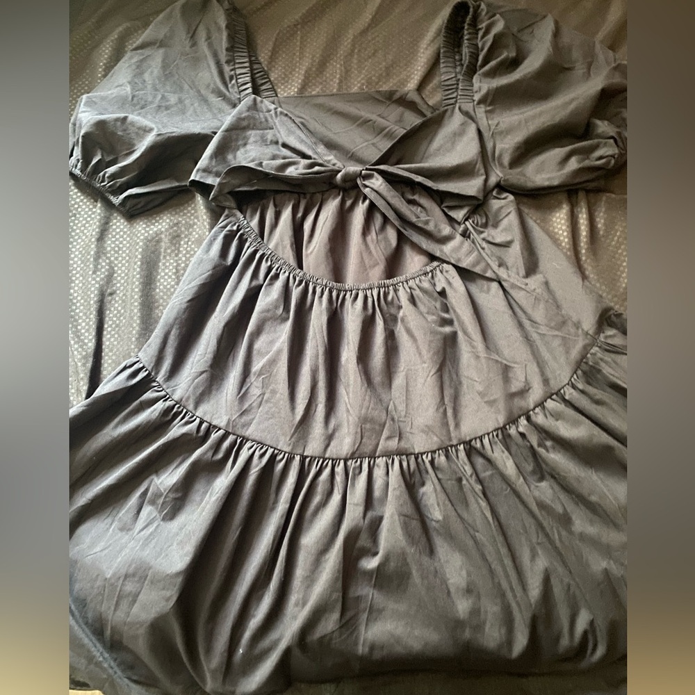 Brand new black flowey dress
